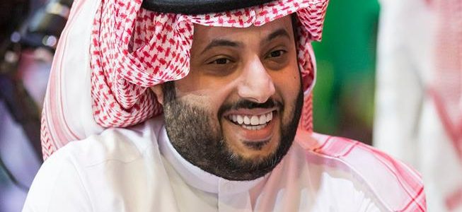 بعد فوز بيراميدز على الزمالك.. آل شيخ يؤكد الدوري للأهلي